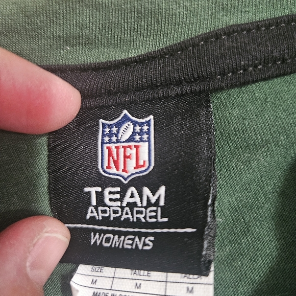 NFL team apparel Green Bay Packers women size Meduim TShirt - Picture 9 of 9